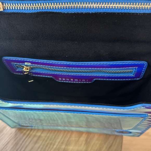 22 Gemini Collective - The Jelly Gloss Crossbody in Holographic Cosmic Dream - Picture 8 of 15